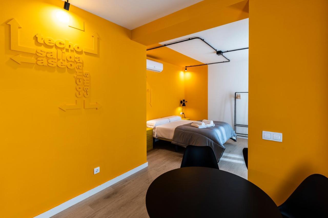 Apartamentos Turisticos De La Bernarda Касерес Экстерьер фото