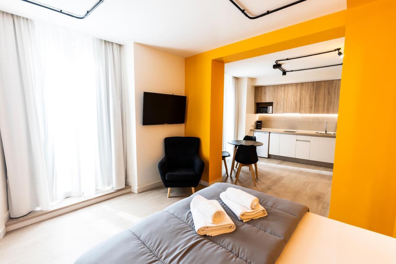Apartamentos Turisticos De La Bernarda Касерес Экстерьер фото