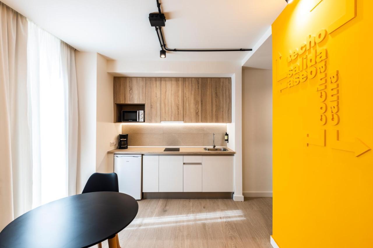 Apartamentos Turisticos De La Bernarda Касерес Экстерьер фото