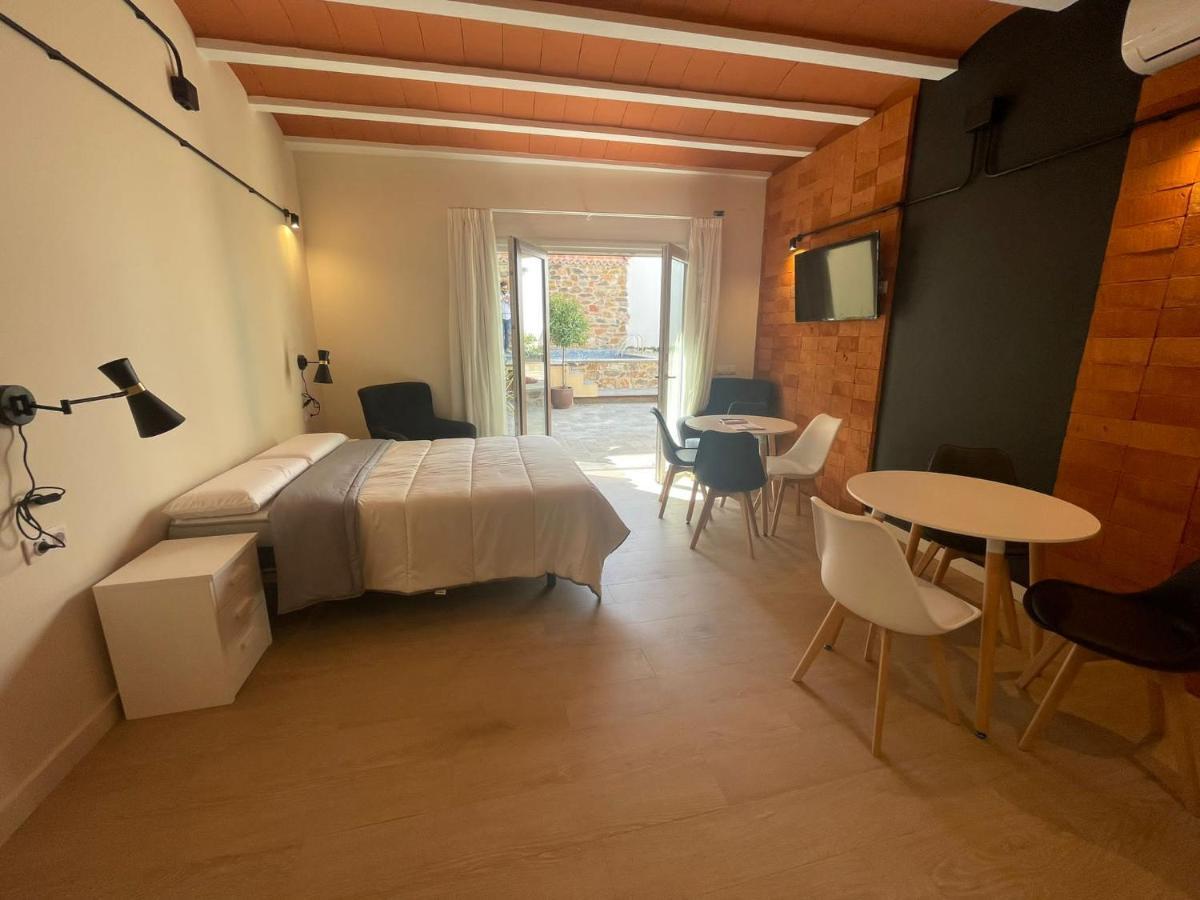Apartamentos Turisticos De La Bernarda Касерес Экстерьер фото