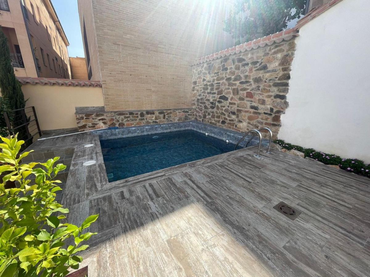 Apartamentos Turisticos De La Bernarda Касерес Экстерьер фото